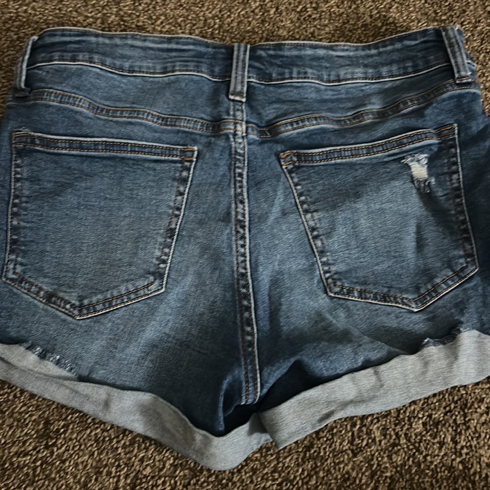 Size 11/30 - Picture 2 of 3